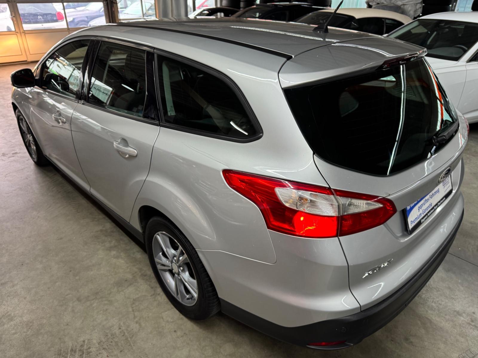 Ford Focus 2014 — фото 25