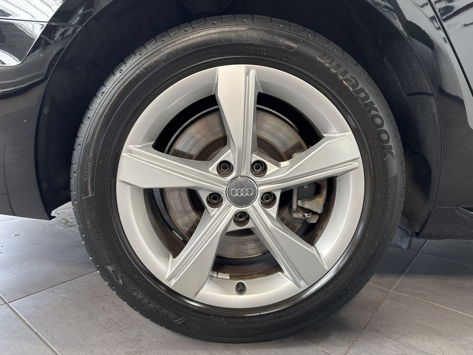 Fahrzeugabbildung Audi A4 Avant 45 TFSI Quattro Advanced NAV+LED+AHK+VC