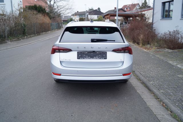 Skoda Octavia Combi Style iV AUTOMATIK Kamera Navi LED