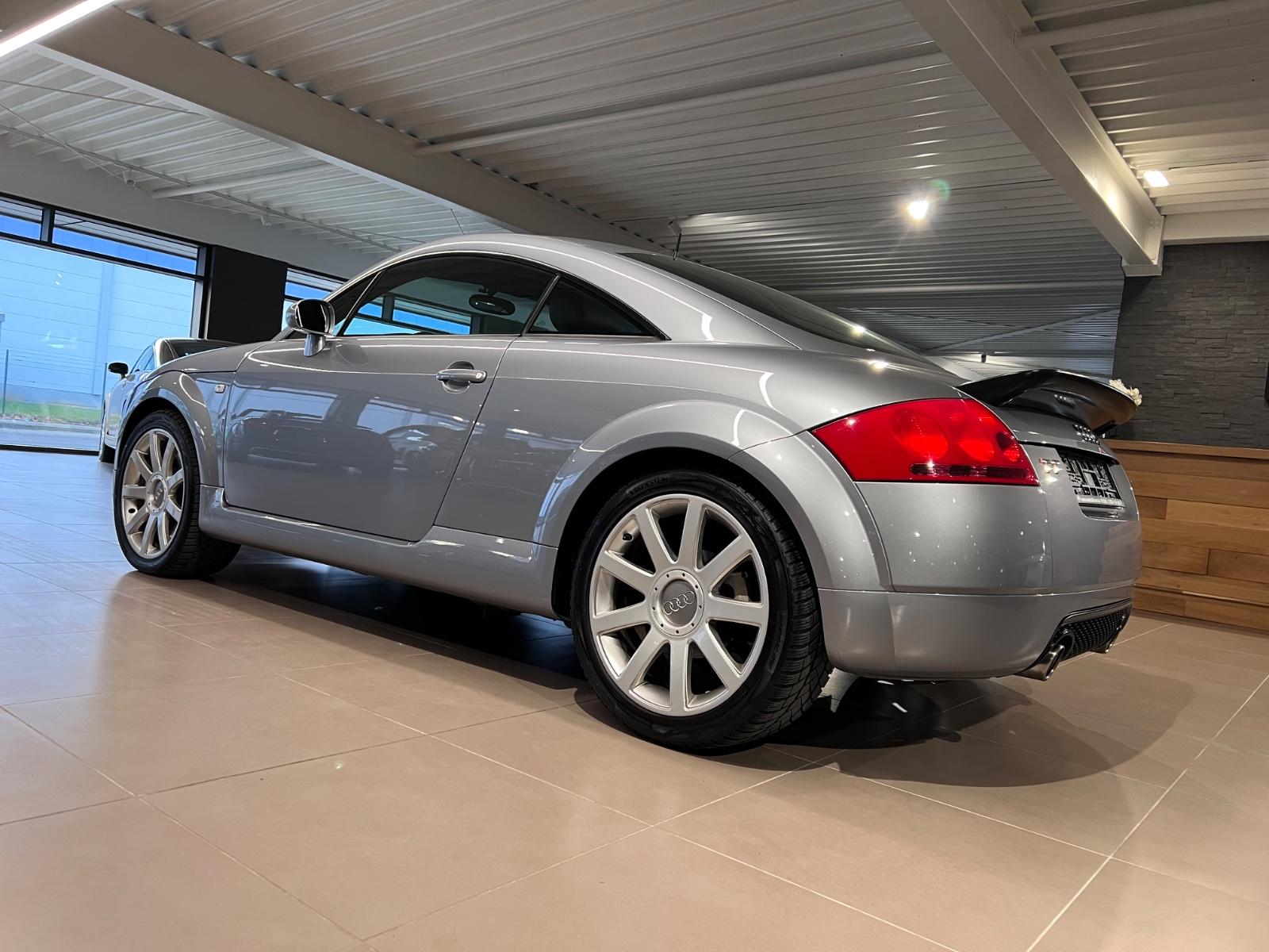 Audi TT Coupe 3.2 V6 DSG quattro NAVI LEDER TEMPOMAT