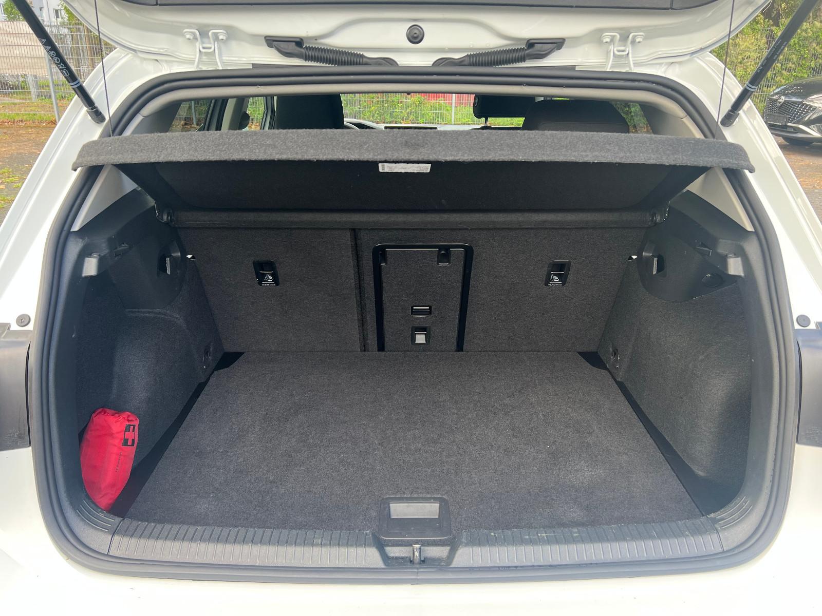 Volkswagen Golf VIII Lim. Life 1.5 eTSI DSG -NAVI -PDC -LED, миниатюра 22