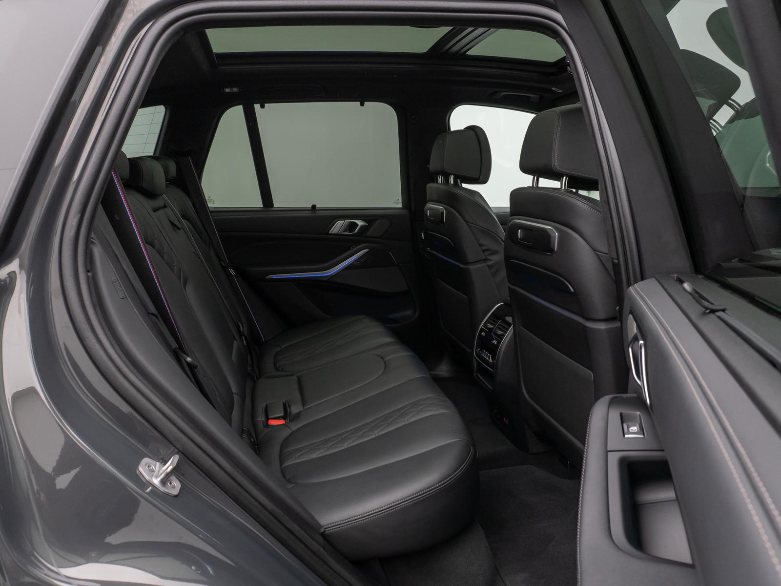 BMW X5 M60i 360° HUD H/K SoftCl Panorama Sky Lounge 