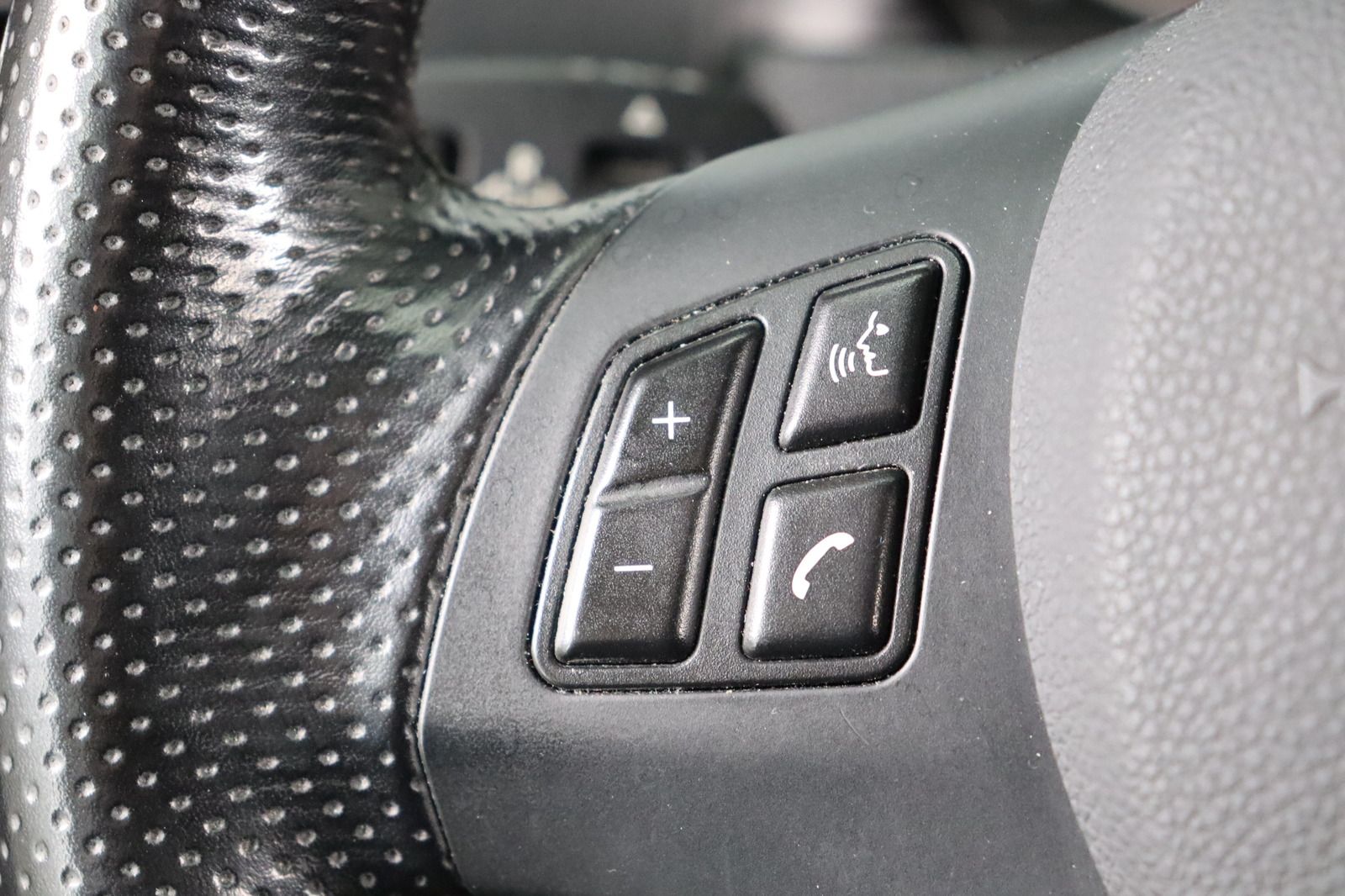 Fahrzeugabbildung BMW X1 18i * X-Line * Xenon * Sitzhzg.