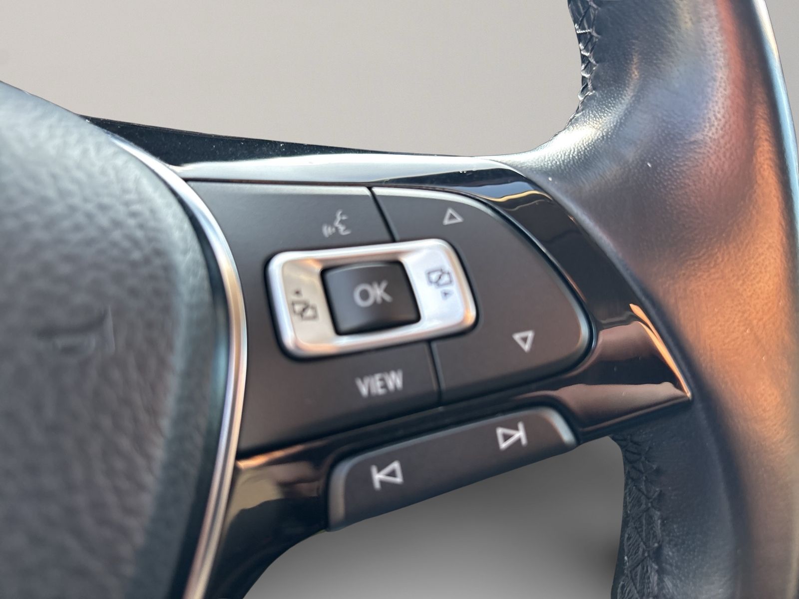 Golf VII 1.6 TDI IQ.DRIVE, AHK, LED, ACC, App 5-