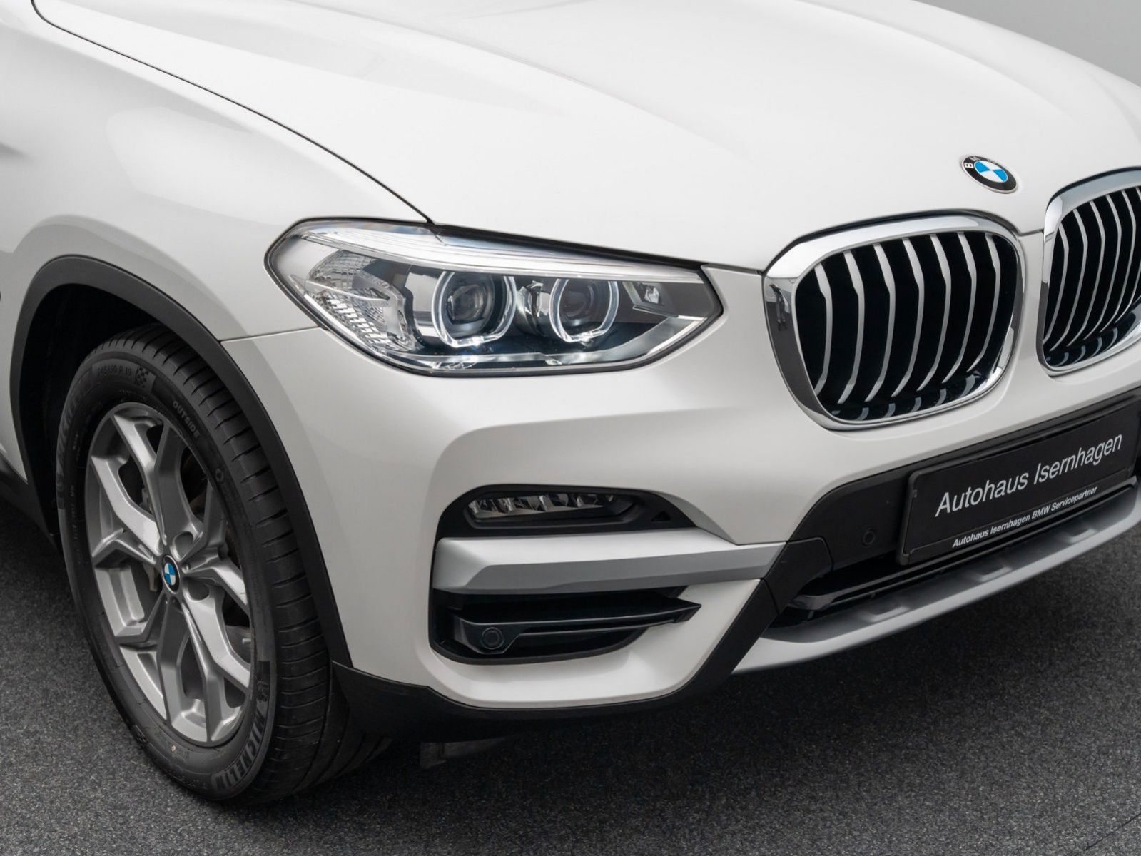 Fahrzeugabbildung BMW X3 xD30e xLine DAB HiFi Alarm AHK Sport Individu