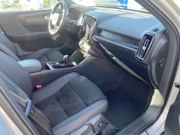Volvo XC40 - 9