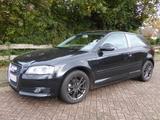 Audi A3 1.8 TFSI S tronic  - Audi A3 mit Benzin-Antrieb: Sportwagen, Automatik
