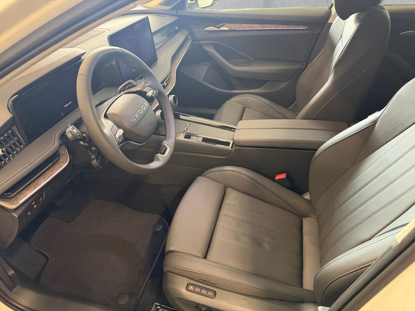 Skoda Superb - Bild 11
