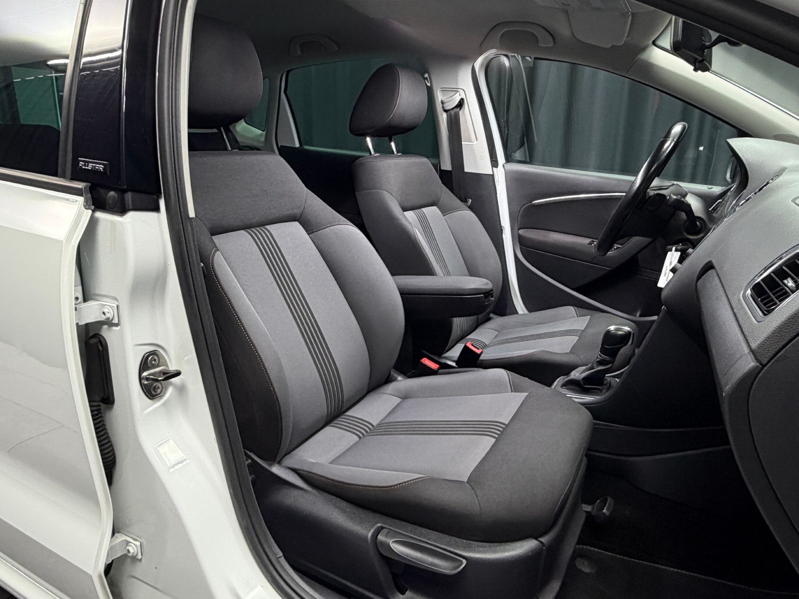 Fahrzeugabbildung Volkswagen Polo V Allstar |DSG|PDC|NAVI