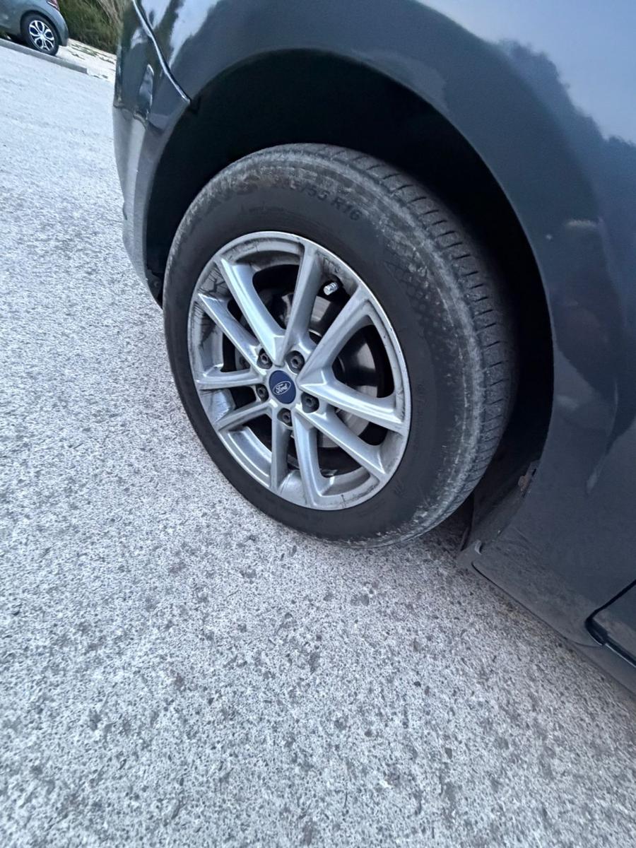 Ford Focus 2011 — photo 10