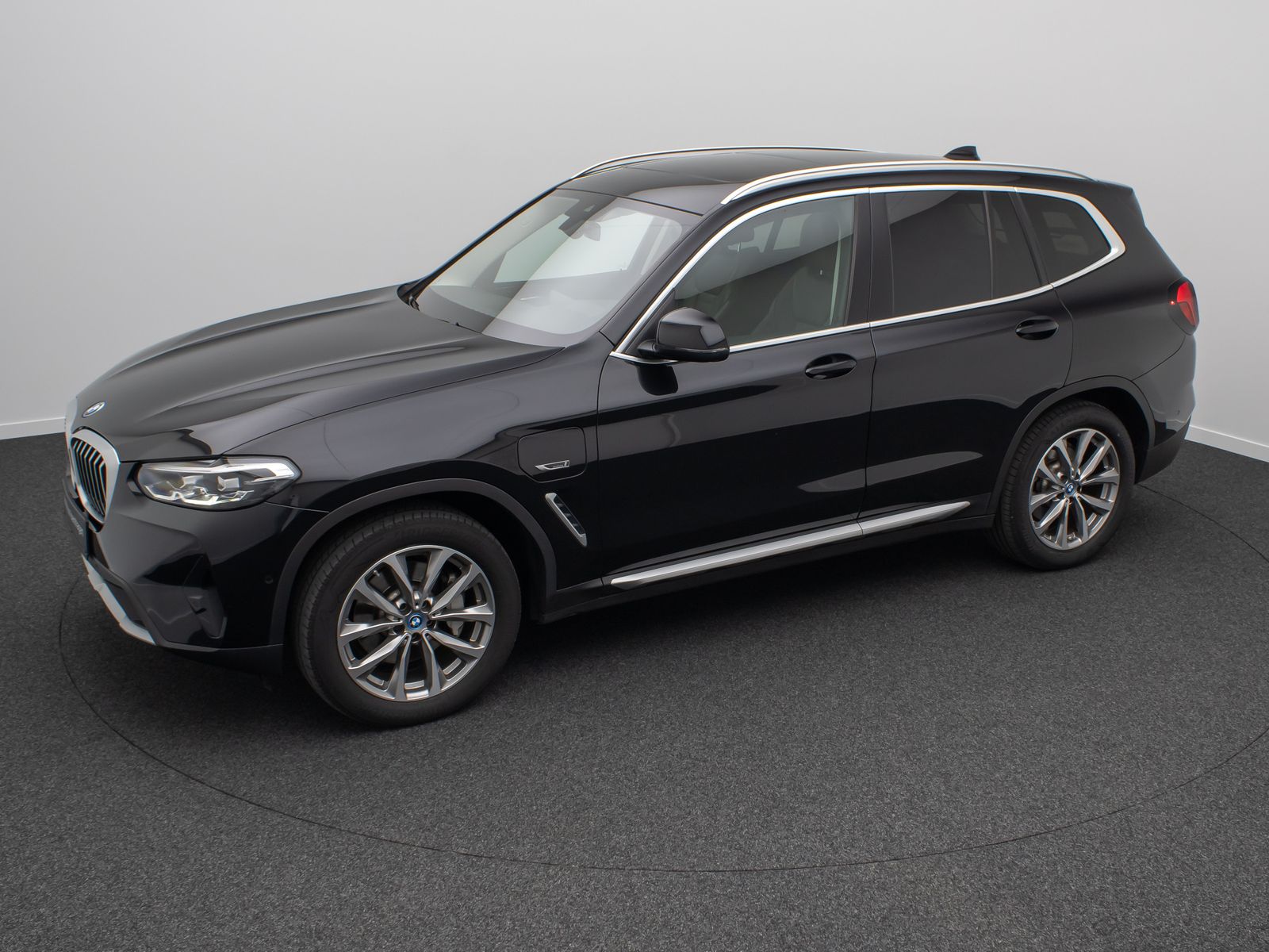 Fahrzeugabbildung BMW X3 xD30e DAB Kamera Panorama 19Zoll Leder Sport