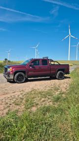 GMC Sierra 1500 Pick Up Truck V8 - GMC Sierra SUV