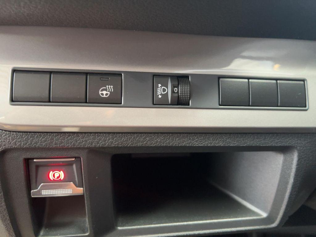 Peugeot e-Expert M (69kWh)