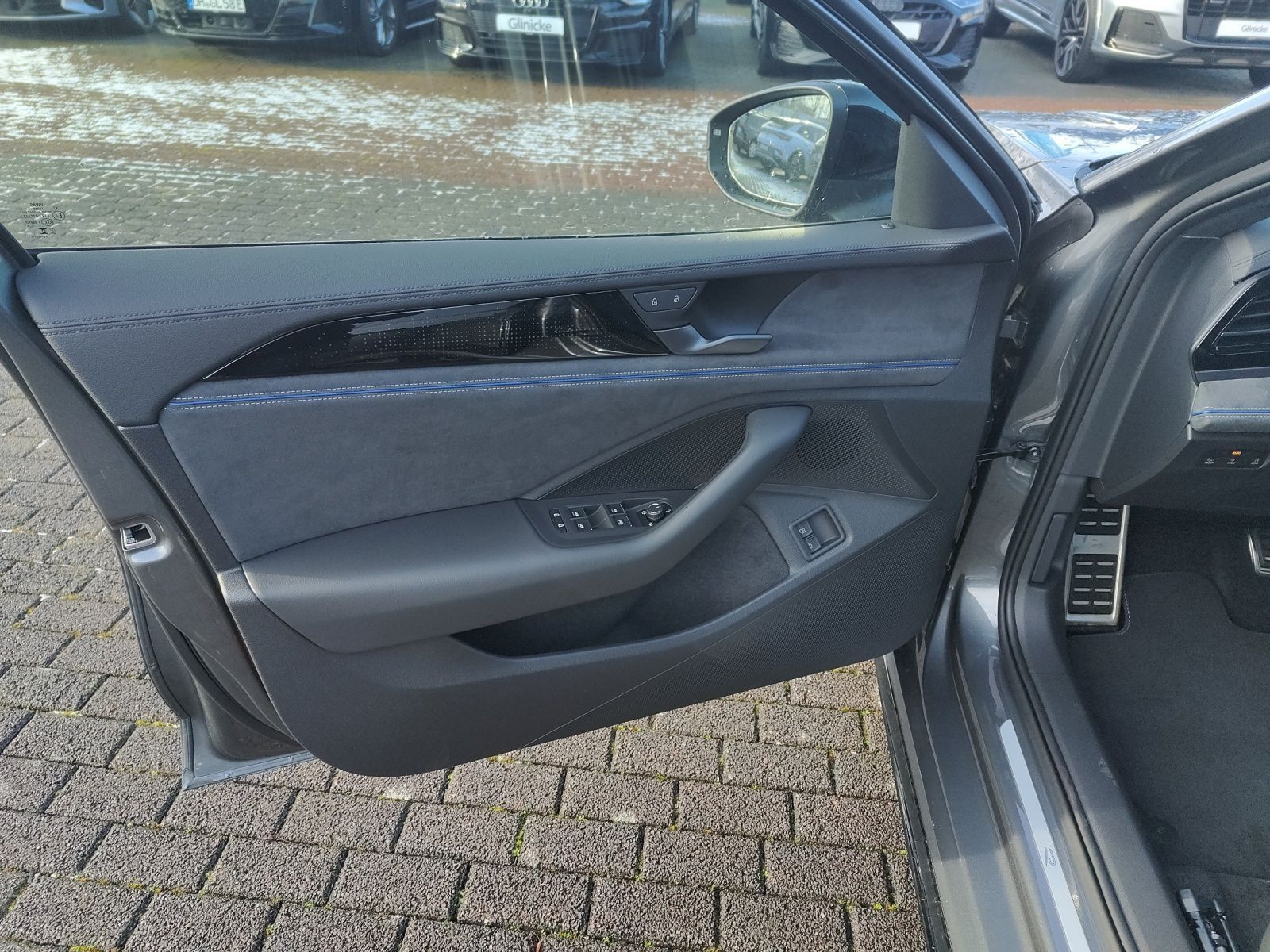 Volkswagen Passat Variant 1.5 TSI eHybrid R-Line AHK Leder imagem 3