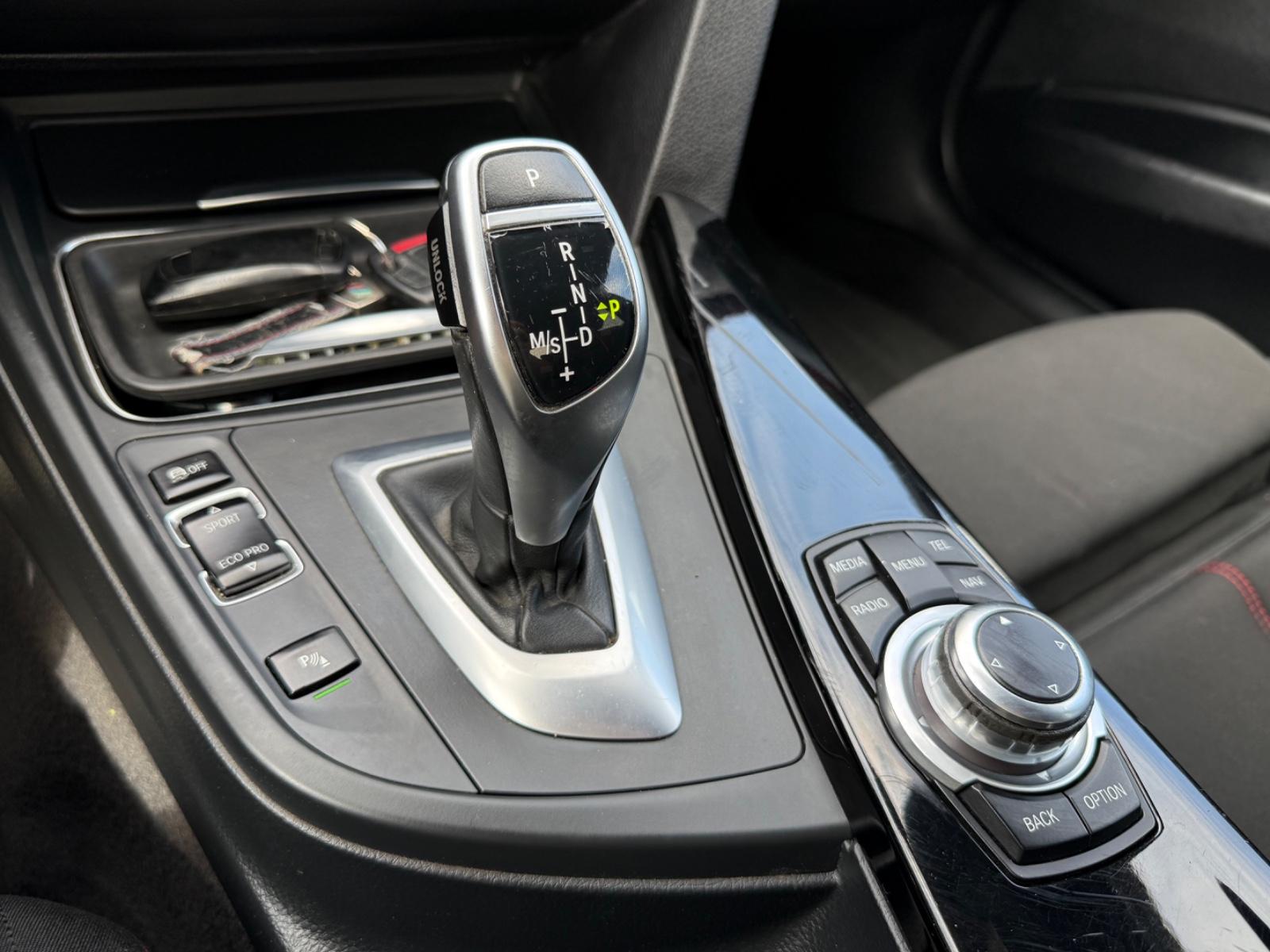 BMW 335i xDrive Sport Line | 306 ch | BVA | Harman Kardon | GPS Professional | Phares bi-xénon | Sièges chauffants