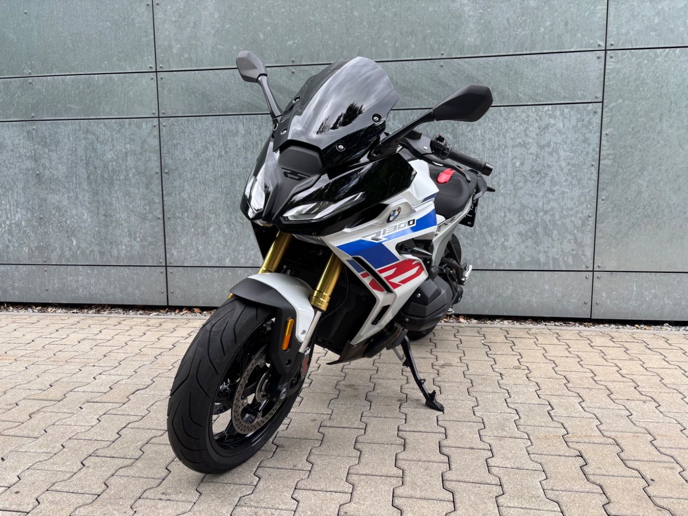 Fahrzeugabbildung BMW R 1300 RS Performance