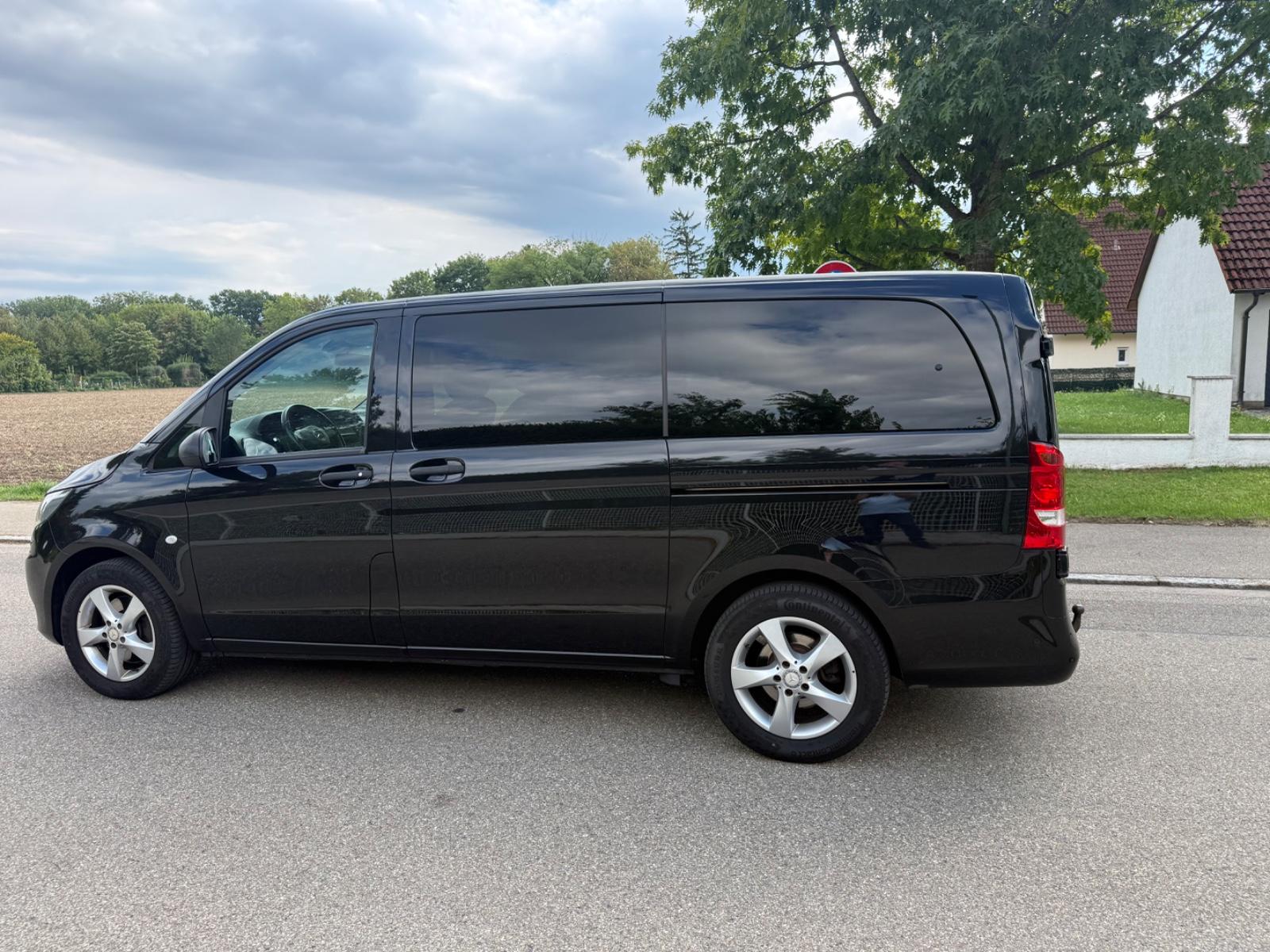 Mercedes-Benz Vito Tourer 4MATIC Lang,8-Sitze,Navi,Aut.,SHZ,AH