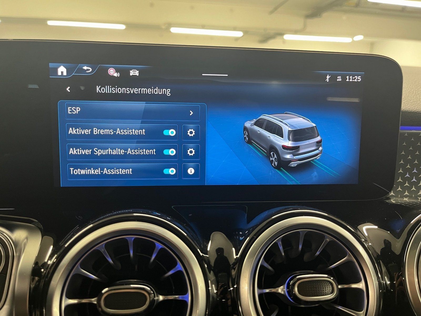 Fahrzeugabbildung Mercedes-Benz GLB 250 4M AMG Plus*Pano*HUD*360°*Multibeam*Memo
