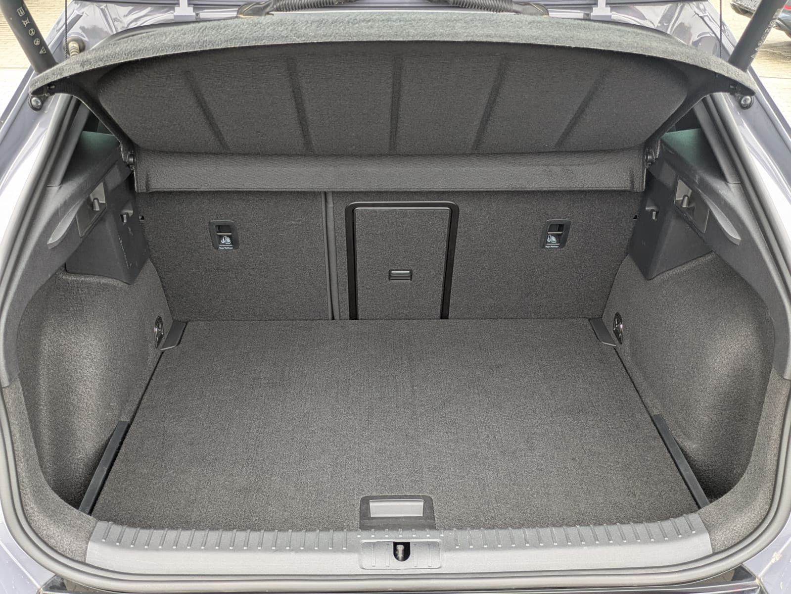 Fahrzeugabbildung CUPRA Formentor 1.5 eTSI PANO*MATRIX*SENNH.*DINAM*360°