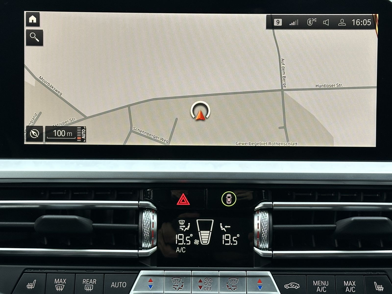 Fahrzeugabbildung BMW 330e Touring Sport-Line NAV+LED+18ZO+ALARM+SHZ