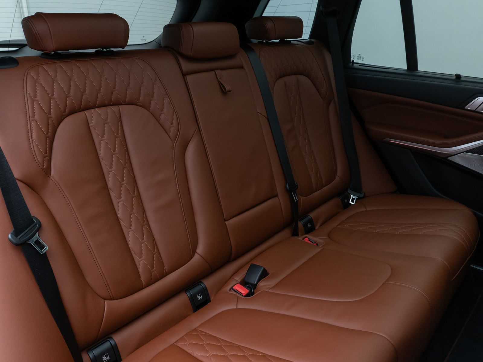 Fahrzeugabbildung BMW X5 xD40d M Sport B&W SoftClose Panorama HUD Voll