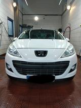Peugeot 207 Black and white - Peugeot 207 W* mit Benzin-Antrieb