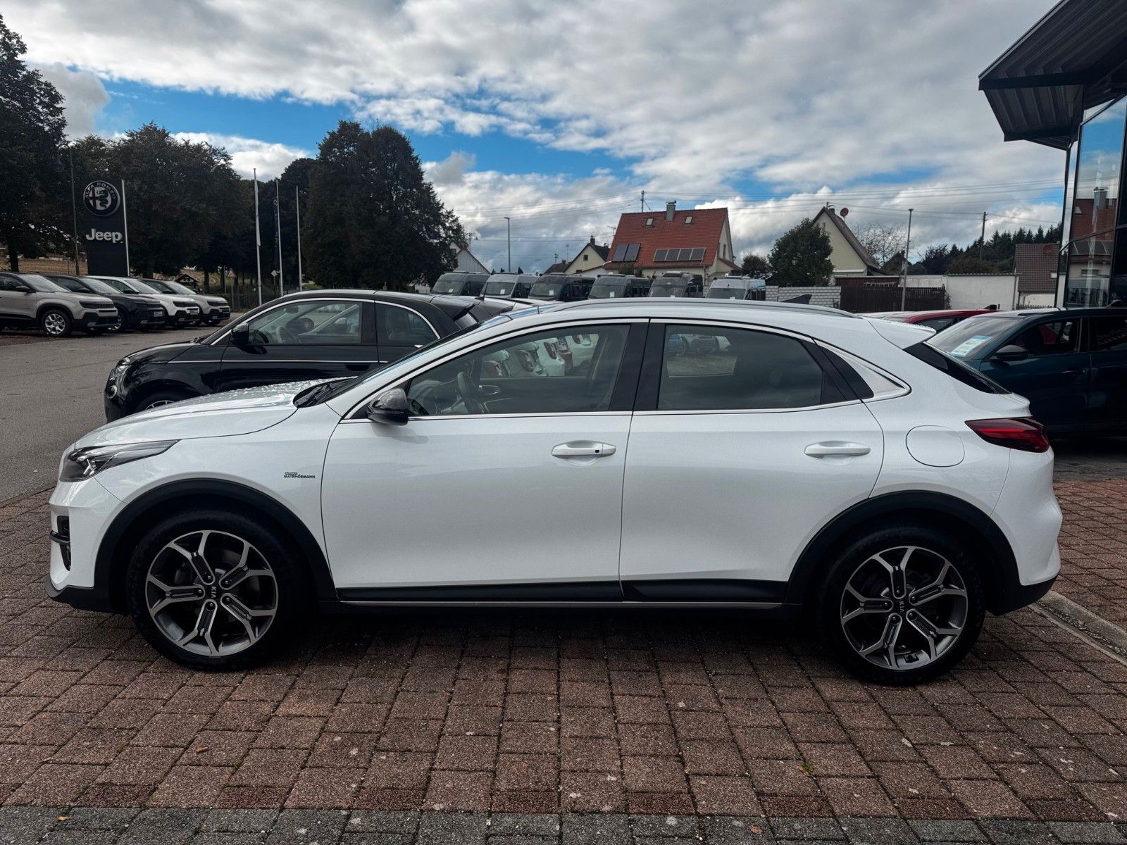 Fahrzeugabbildung Kia XCEED 1.5T SPIRIT 160PS NAV GLASDACH