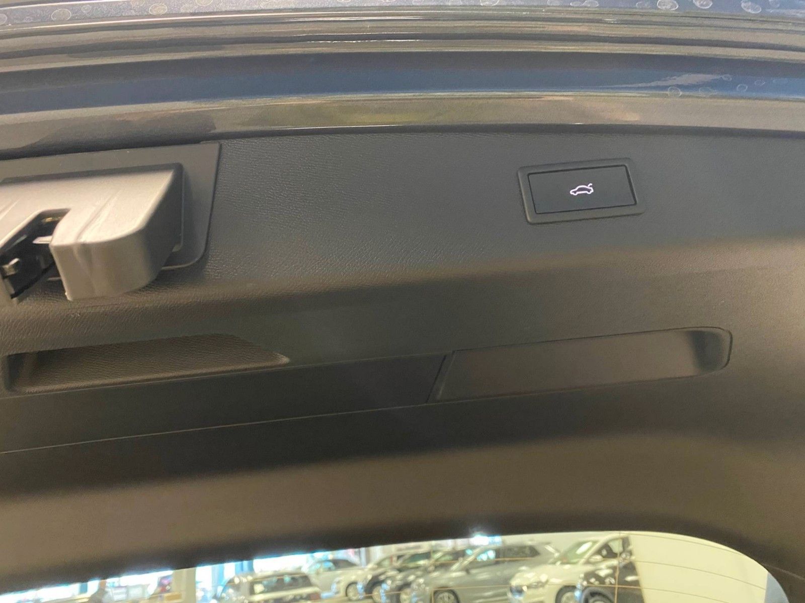 Fahrzeugabbildung CUPRA Leon ST 1.5 eTSI DSG FACELIFT MHEV+5 J. GARANTIE