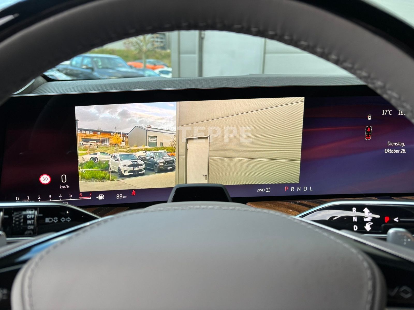 Cadillac Escalade  MY26 6.2 V8 ESV  Platinum Luxury 24"