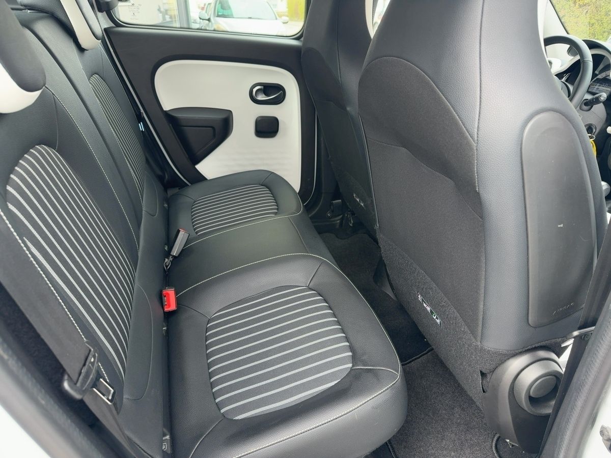 Fahrzeugabbildung Renault Twingo E-TECH 100% el. INTENS