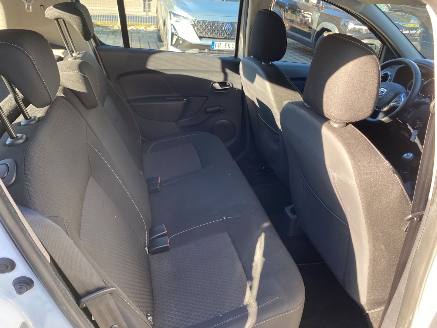 Fahrzeugabbildung Dacia Sandero II Comfort Apple CarPlay Android Auto Fa