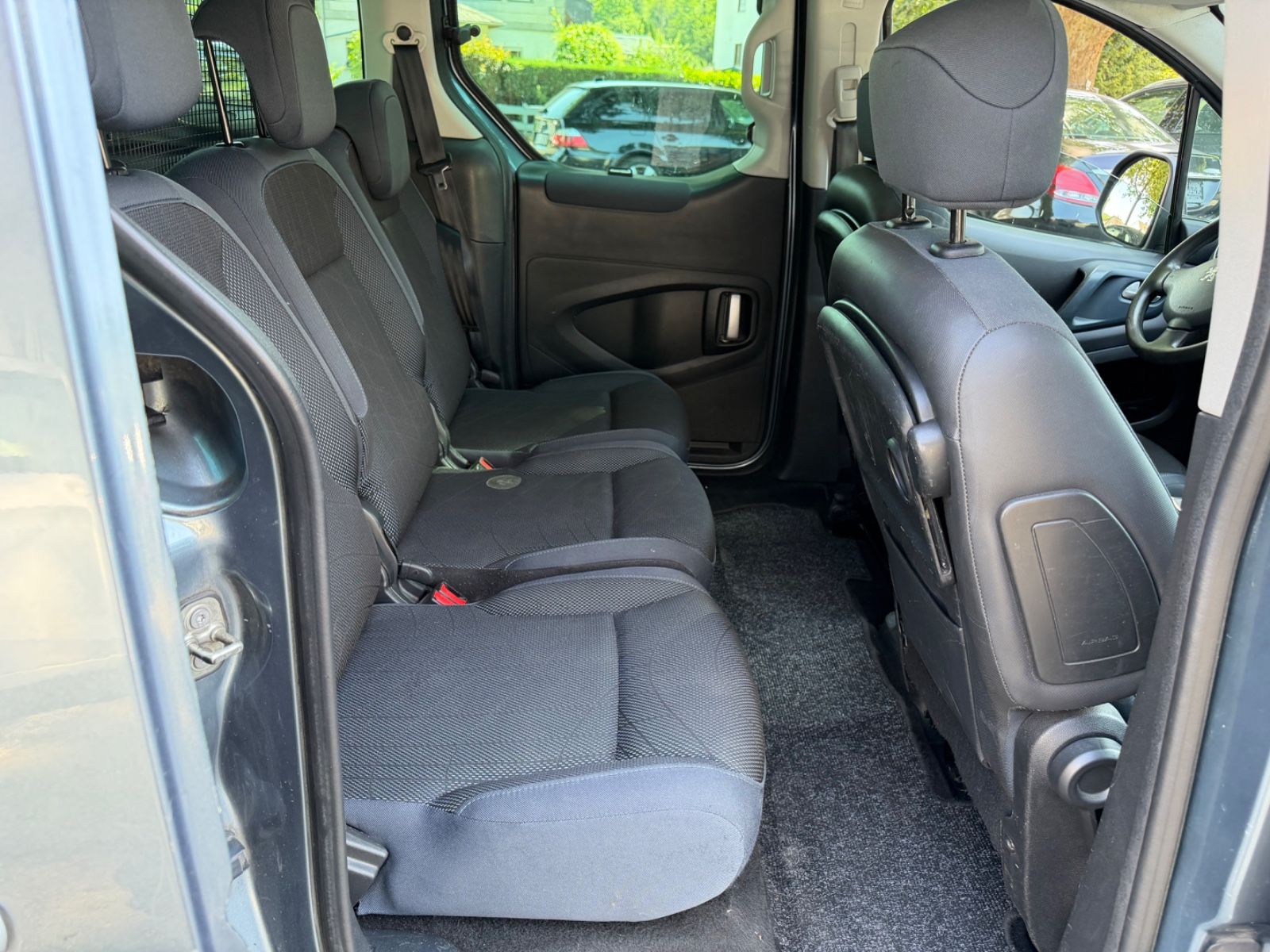 Fahrzeugabbildung Peugeot Partner Tepee Family