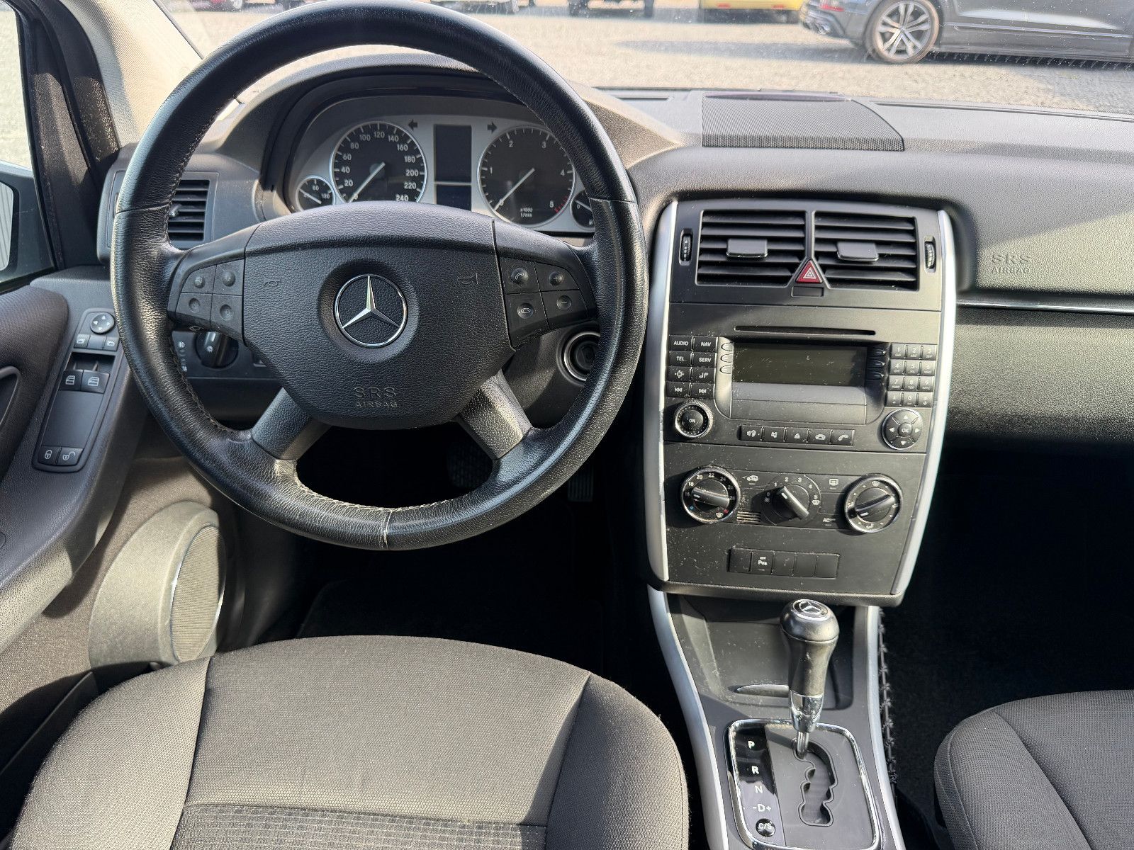 MERCEDES-BENZ B 200 CDI AUTOMATIK/NAVI/AHK/KLIMA – Foto 14