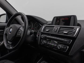 Fahrzeugabbildung BMW 116i Advantage Sitzhzg PDChint. Geschwindigkeit