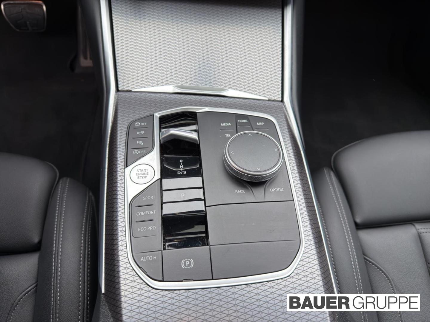 BMW M340i xDrive Touring Facelift 2, Park-Assistent,