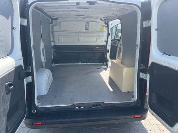 Renault Trafic - 11