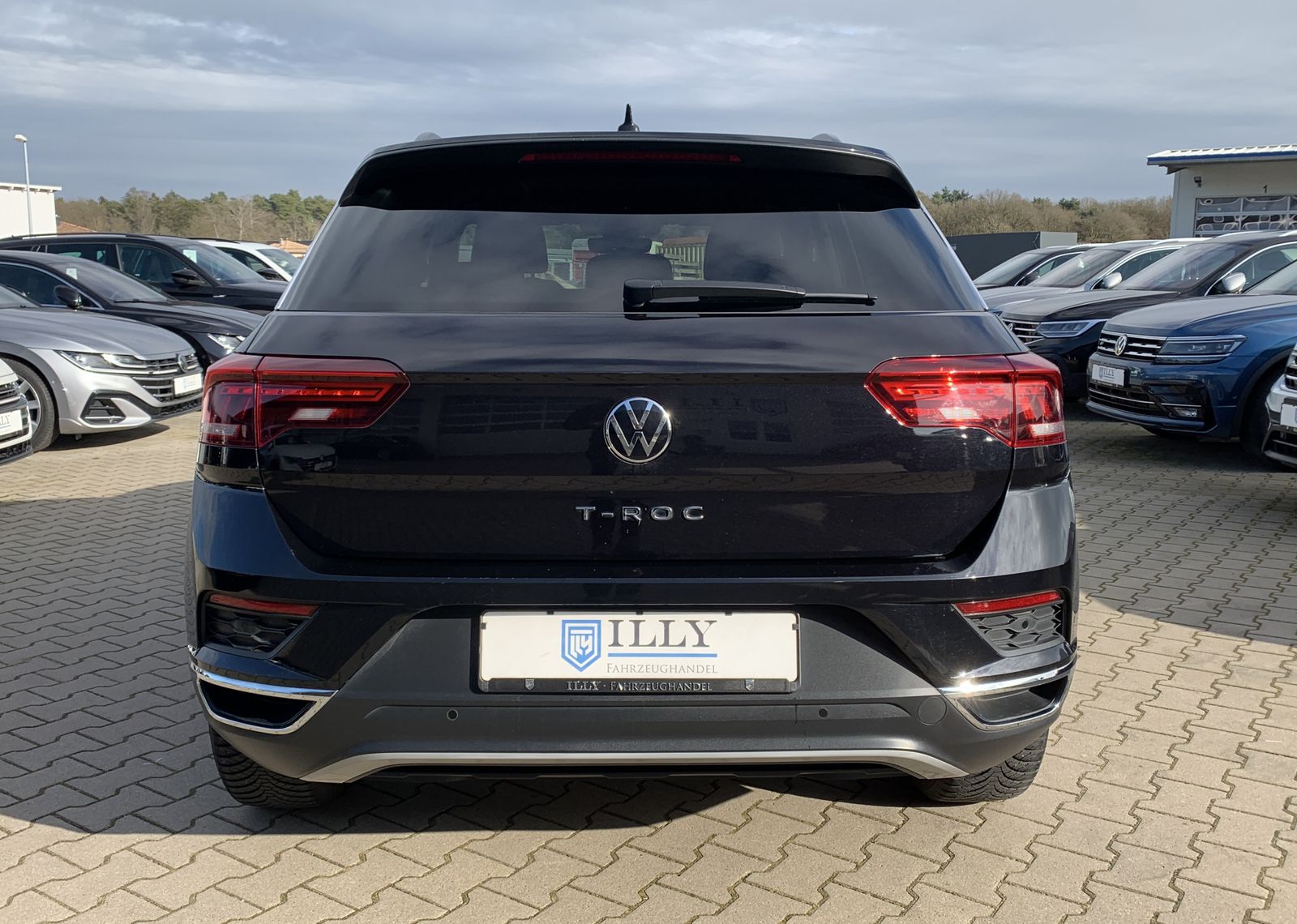 Fahrzeugabbildung Volkswagen T-Roc 1.5 TSI*Sport*Spur*Navi*SHZ*ACC*