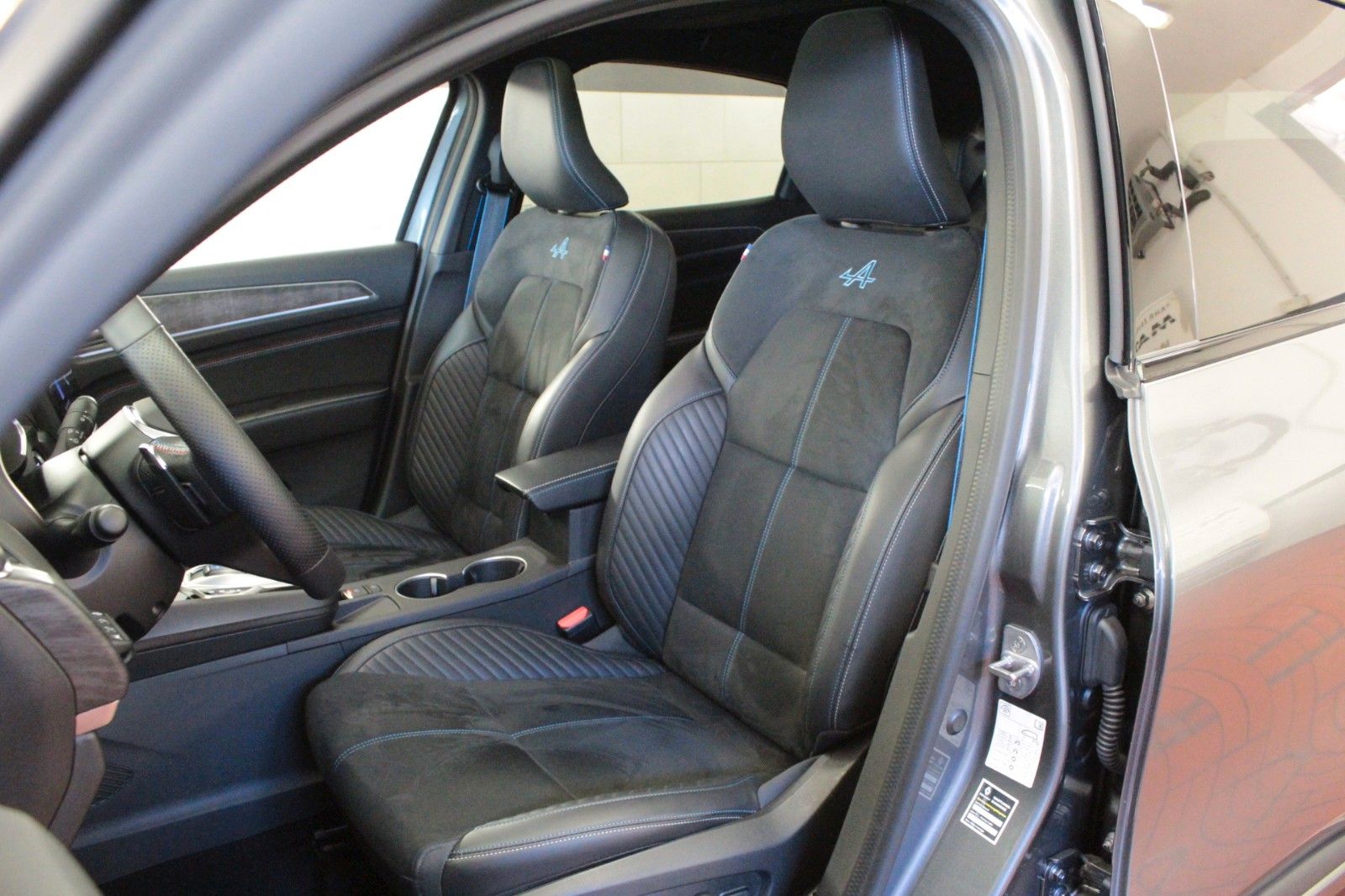 Fahrzeugabbildung Renault Arkana Mild Hybrid 160 EDC Esprit Alpine*15098*