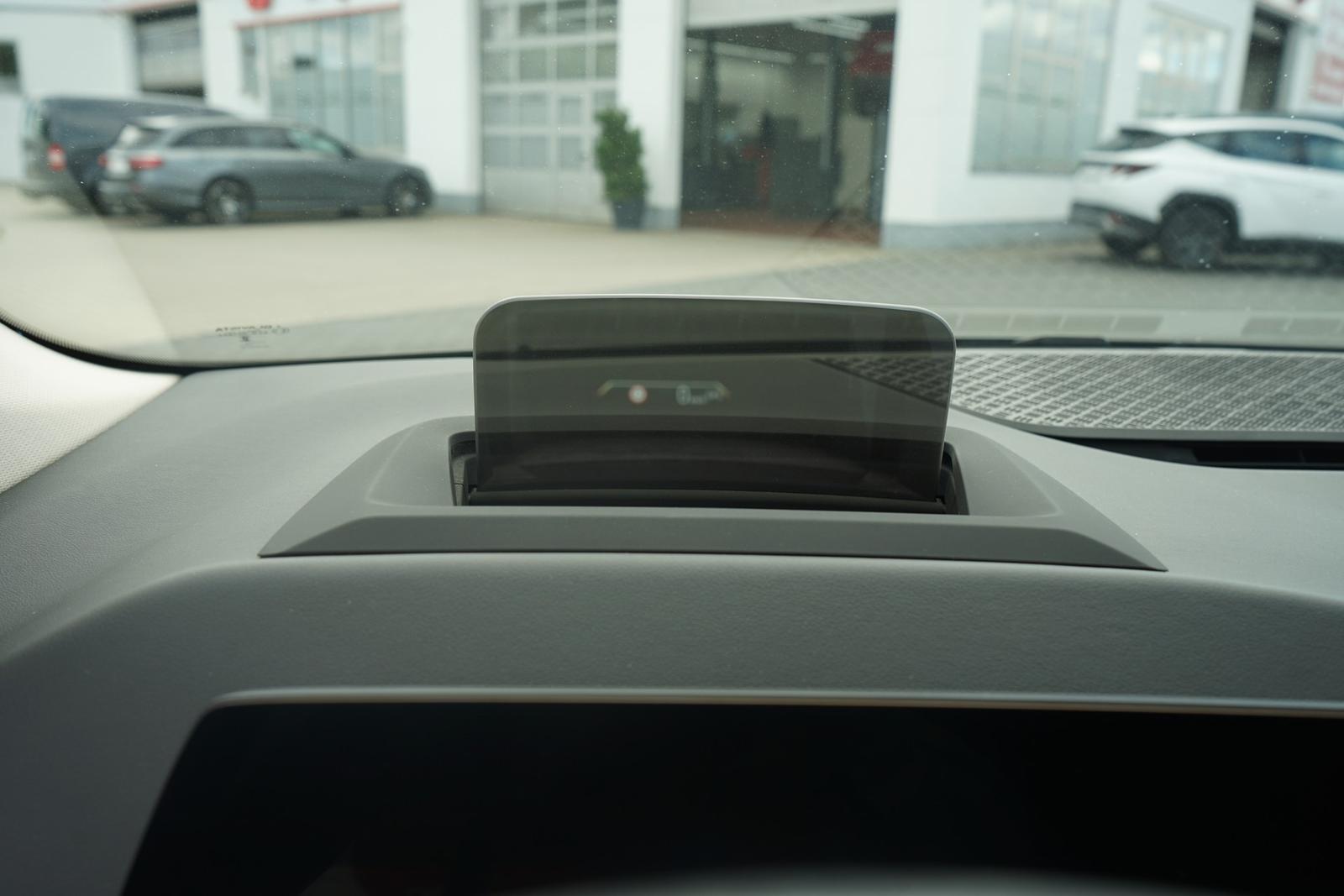 BMW 218 i Active Tourer LED AHK ACC 360° Head-Up Navi, миниатюра 23