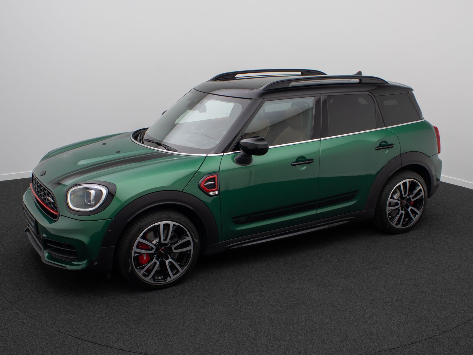 Fahrzeugabbildung MINI John Cooper Works Countryman ALL4 HUD H/K 19Zoll