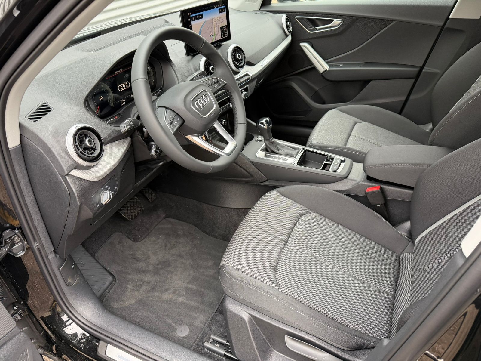 Fahrzeugabbildung Audi Q2 35 TFSI S line Navi SHZ