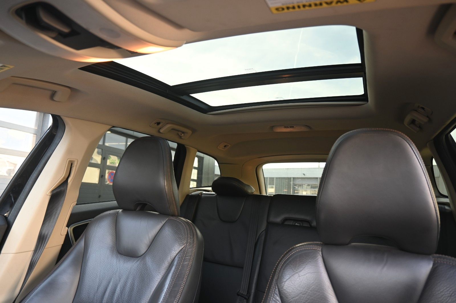 Fahrzeugabbildung Volvo XC60 3.2L 6-Zylinder