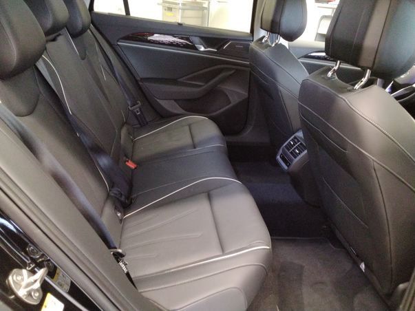 Volkswagen Passat Variant - Bild 9