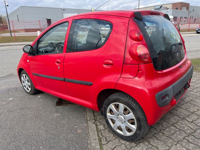 Peugeot 107 Filou. Klima. Allwetterreifen. TÜV neu