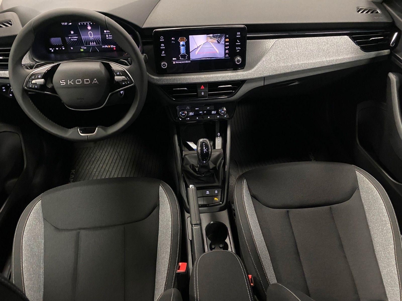 Fahrzeugabbildung SKODA Kamiq 1.0 TSI DSG Selection+KAMERA+PDC+16"Alu+BC