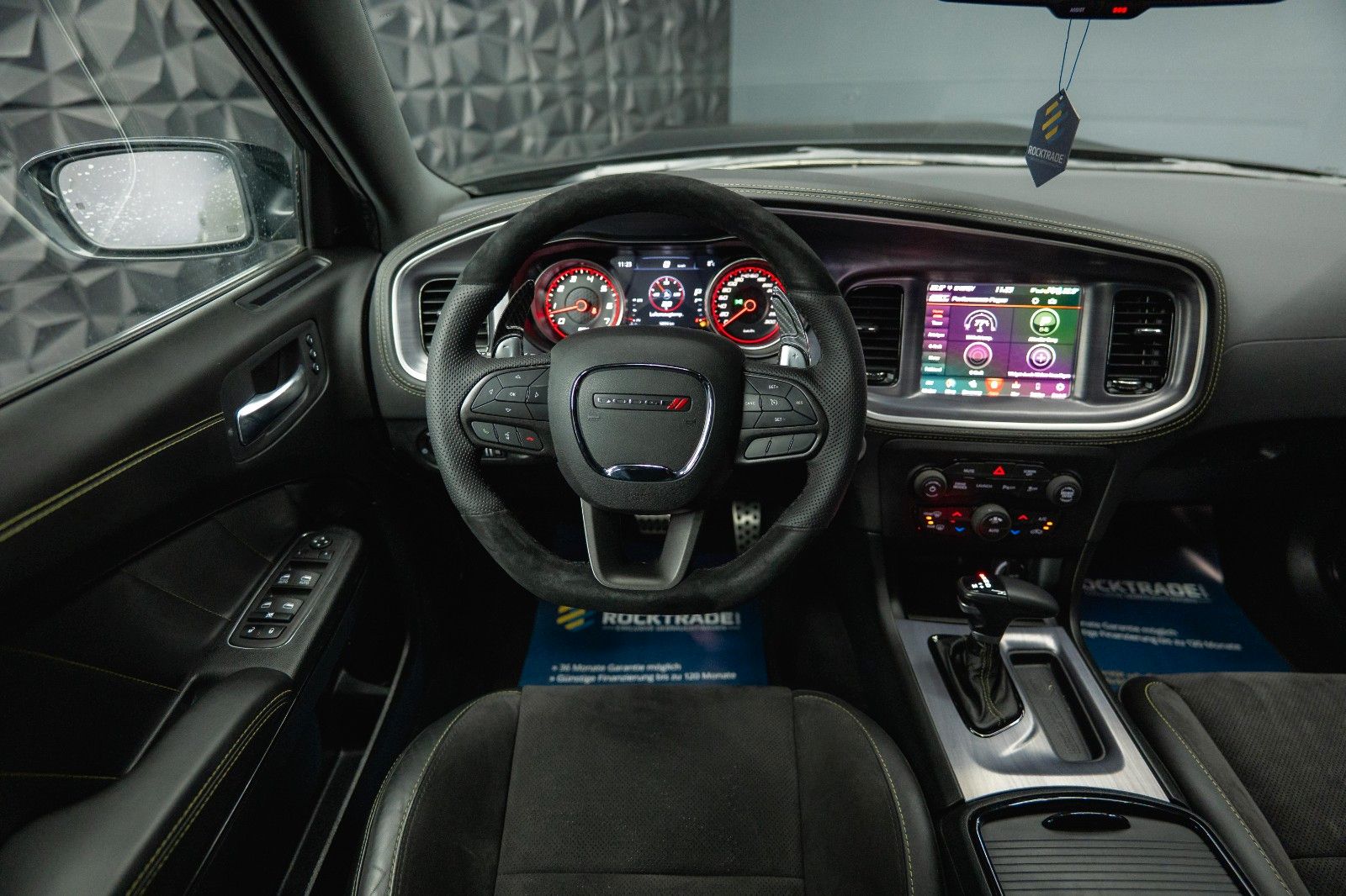 Fahrzeugabbildung Dodge Charger 6.4 V8 SRT 392 SCATPACK SWINGER WIDEBODY