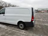 Mercedes-Benz Vito - Mercedes-Benz Vito mit 3 Türen