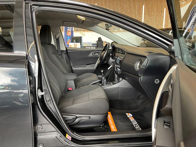 Toyota Auris Life+ Lim. 1.6 Edition *AHK*KAMERA*KLIMAA.