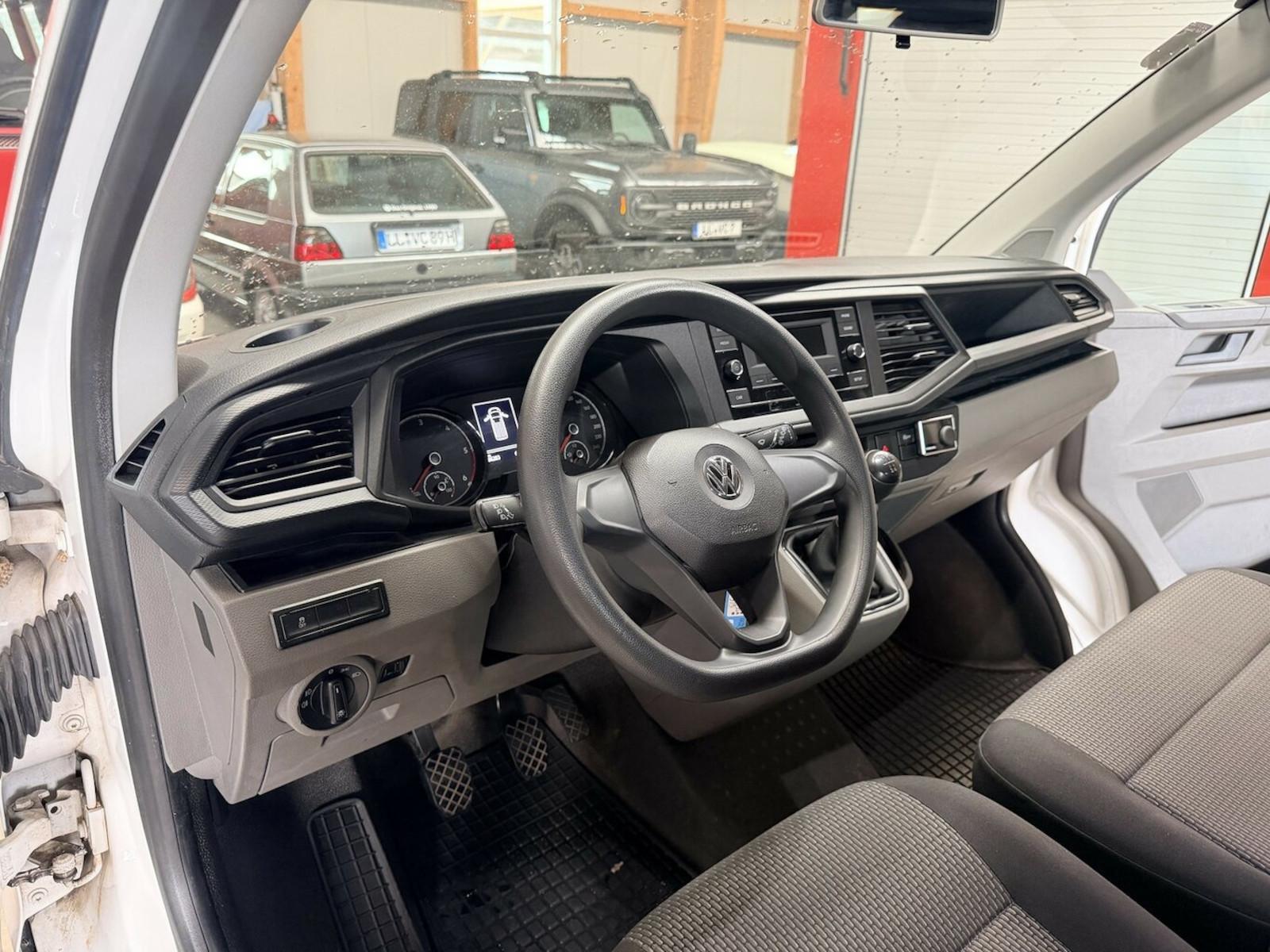 Volkswagen T6 andere T6.1 2.0 TDI Kasten 6-Sitzer lang 1. Hand, миниатюра 13