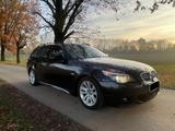 BMW E60 M Paket ab Werk 525d - BMW 525 aus 2009: Kombi, 525d